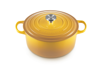 Le Creuset 725 Qt Round Oven Nectar