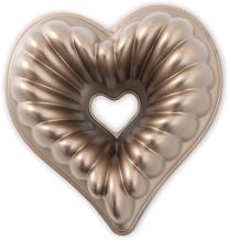 nordic-ware-bundt-pan-cast-aluminum-heart-valentine-usa